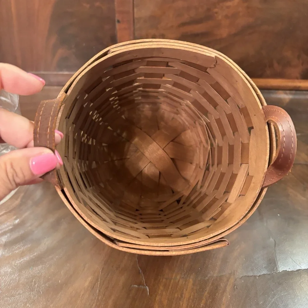 2009‎ Longaberger Small Round Basket w Protector Liner Leather Handles 6